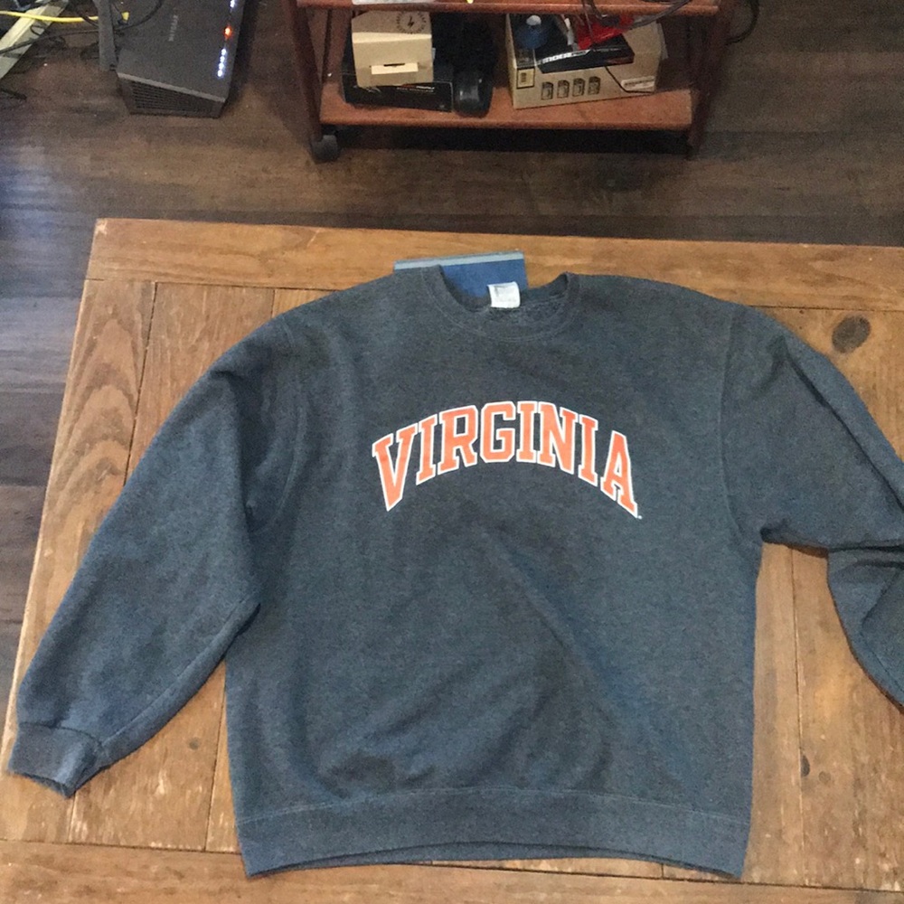 Crew neck University of Virginia sweatshirt